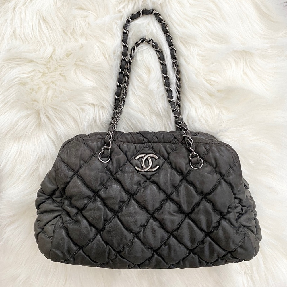 🖤CHANEL Diamond Quilted Leather Bowler Bag